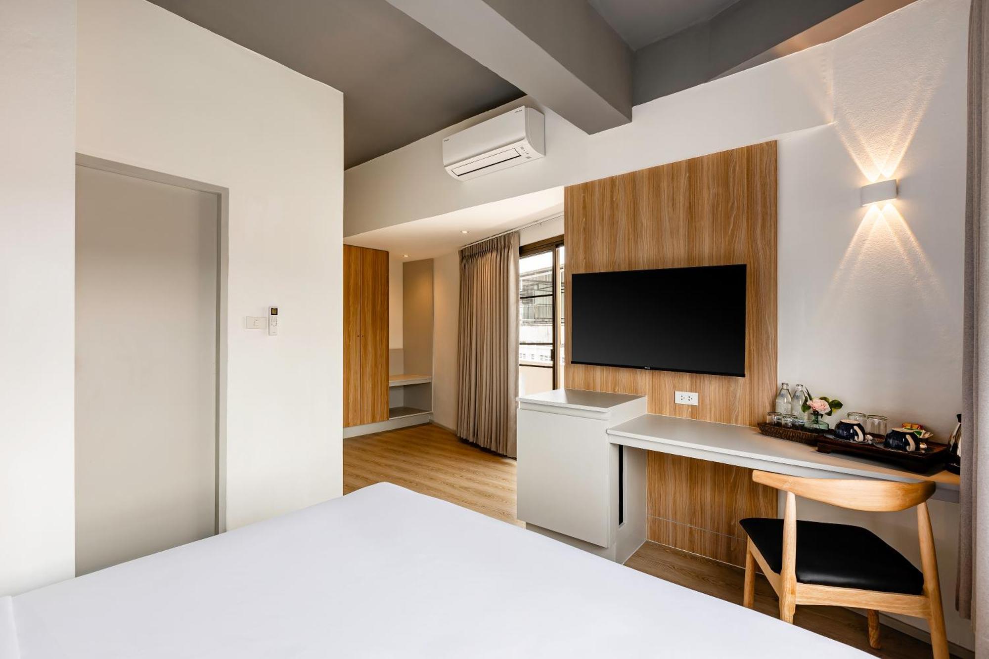 At Thaphae Hostel 清邁 外观 照片