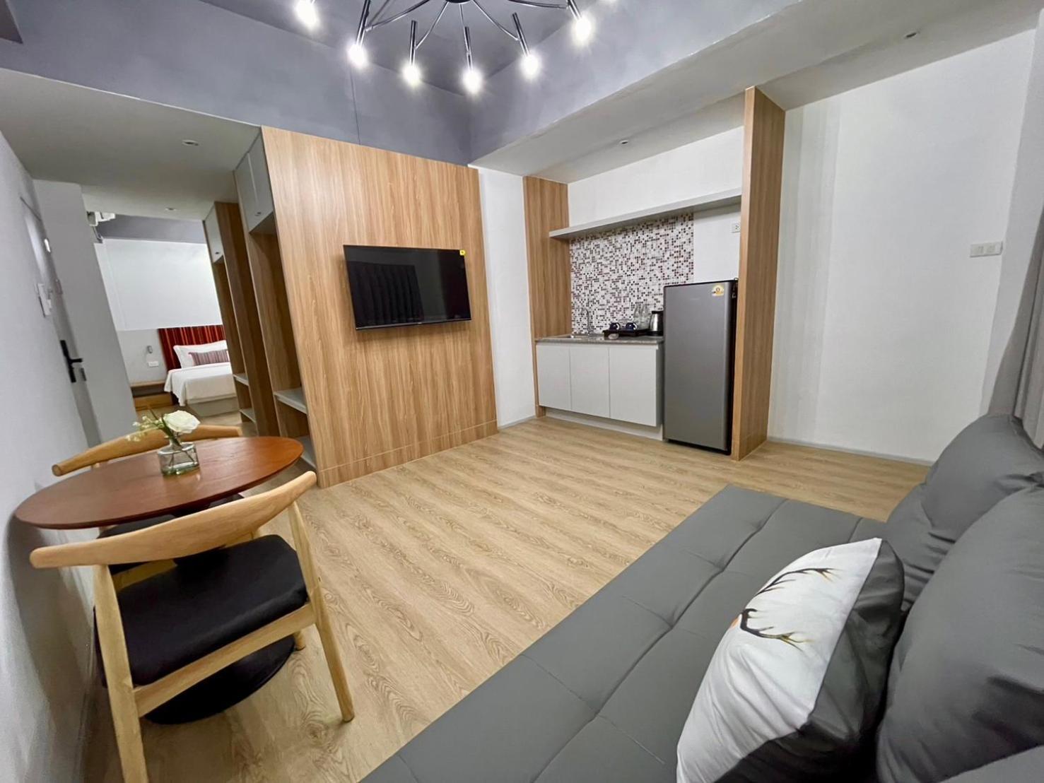 At Thaphae Hostel 清邁 外观 照片